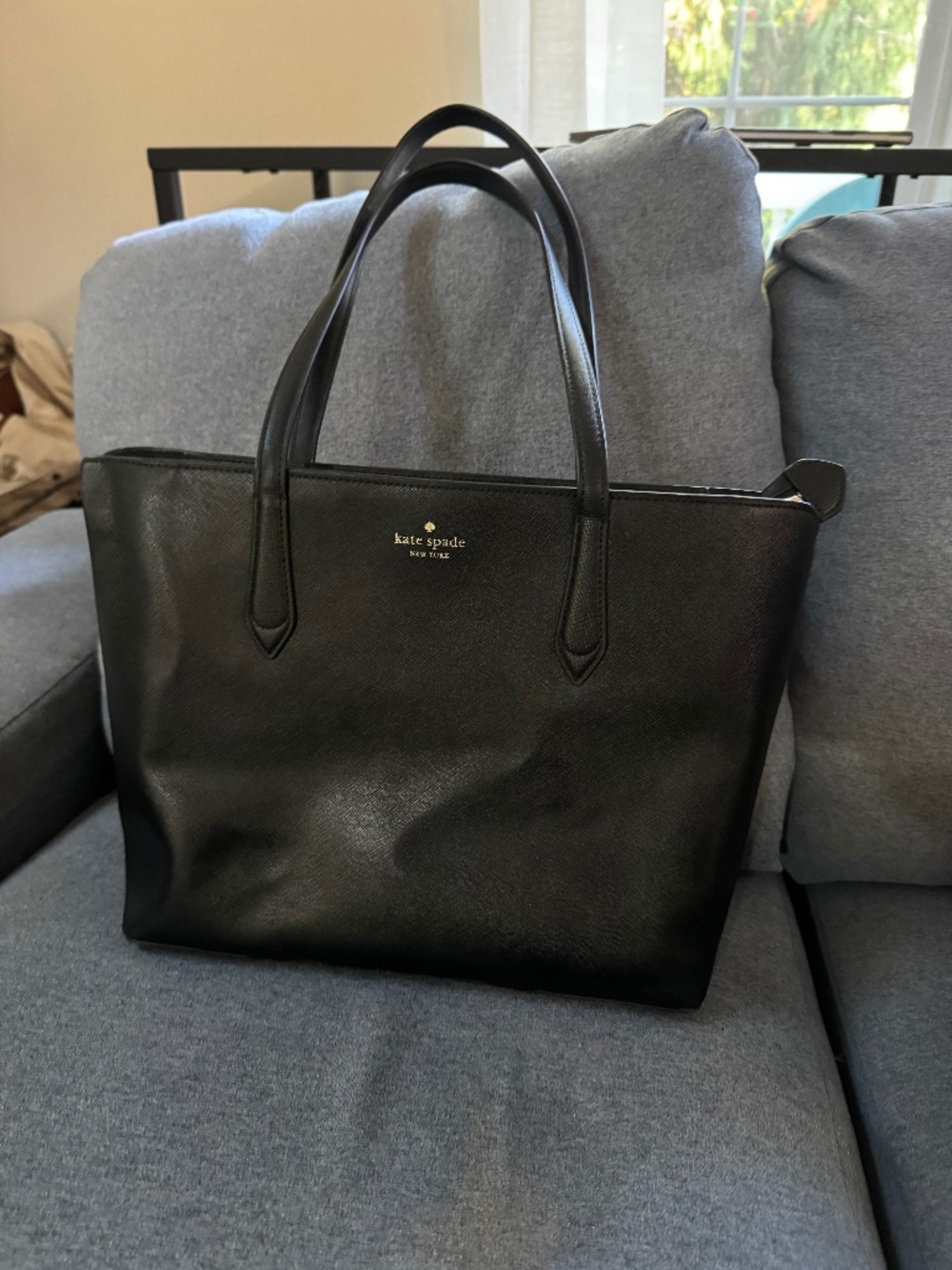 Kate Spade shoulder bag- black